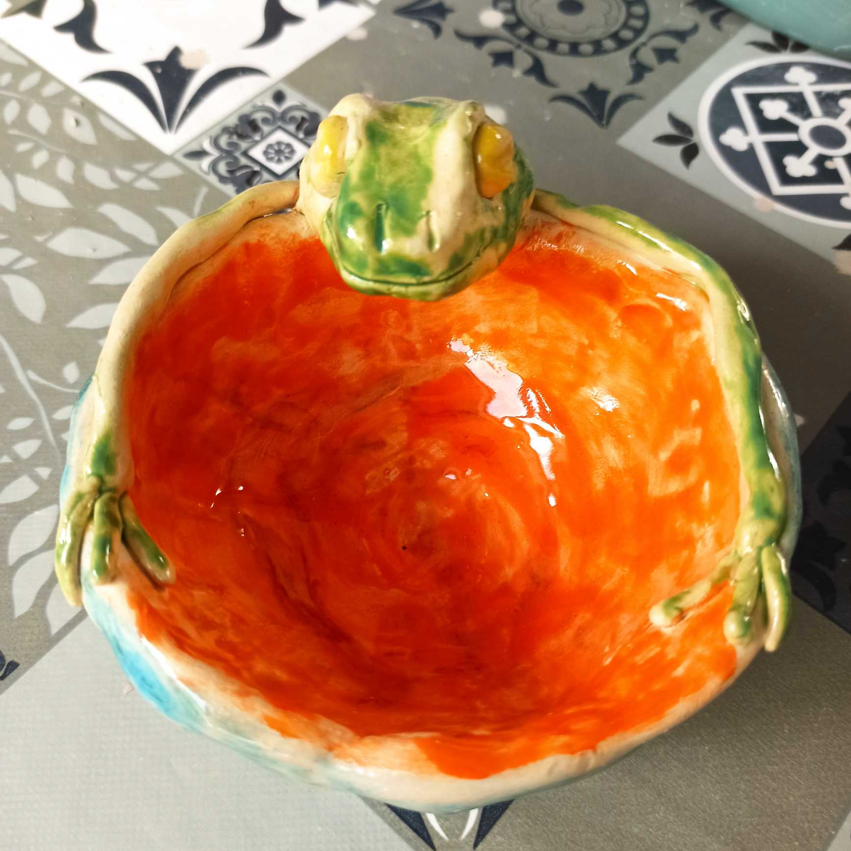frog_bowl_color