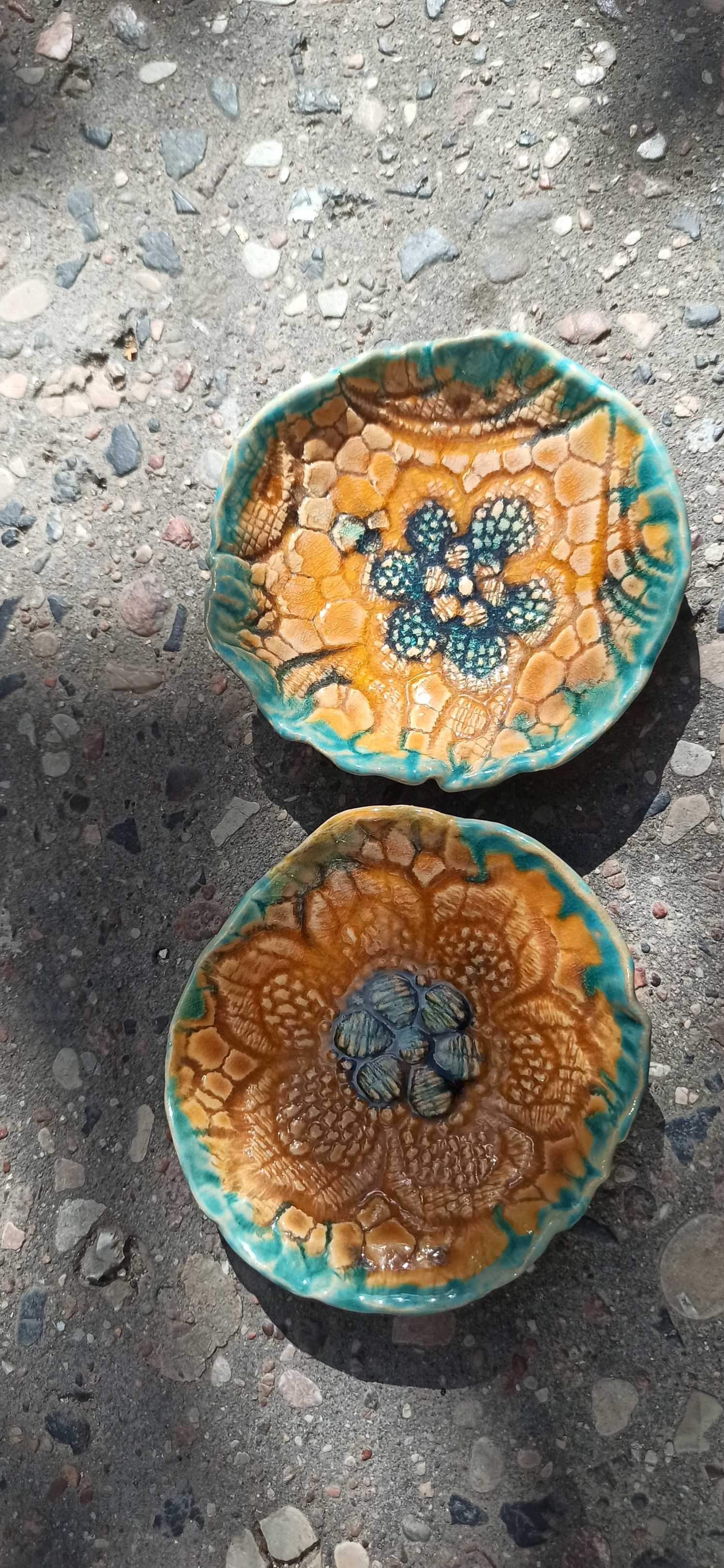 plates_color_flowers