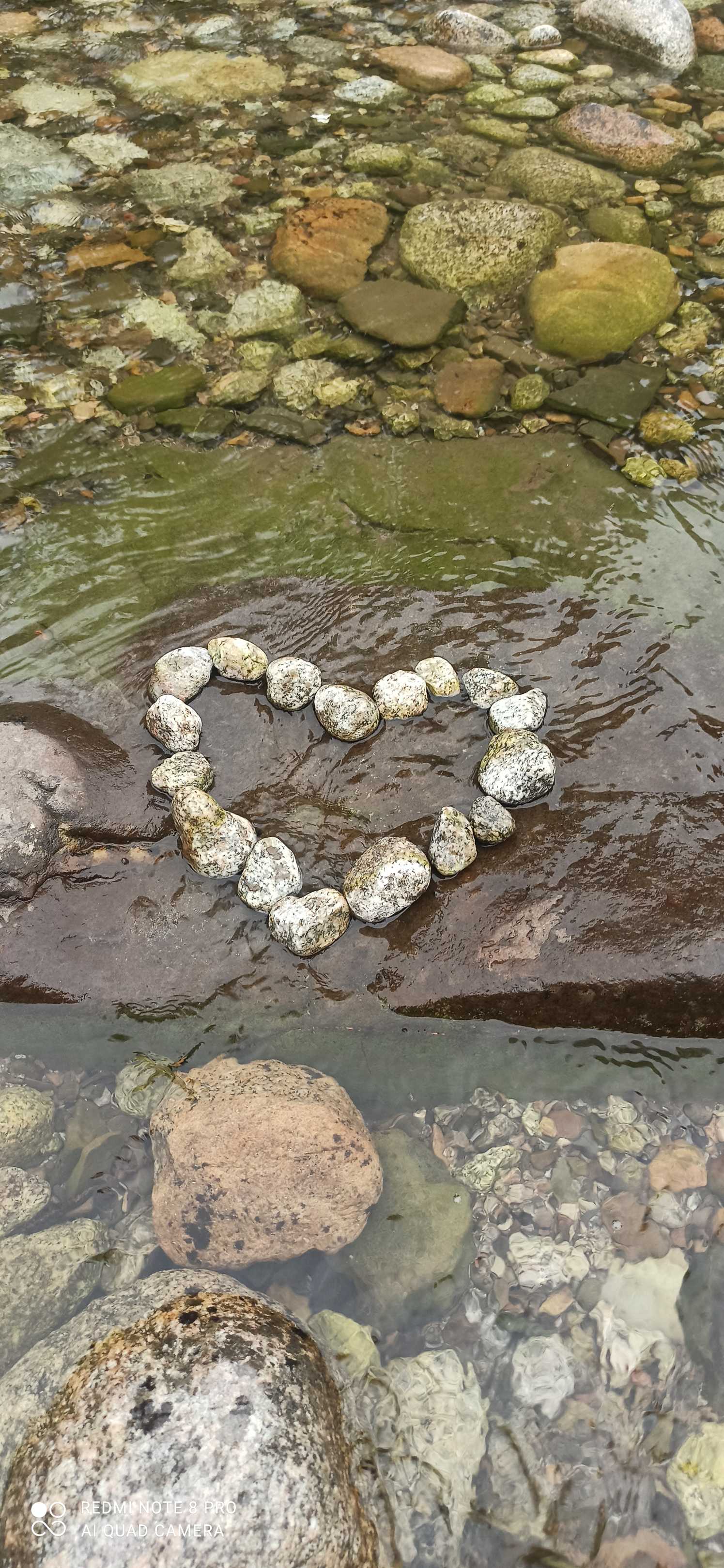 rocks_heart_river
